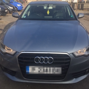 Limuzină căutată de autorităţile din Marea Britanie, depistata la P.T.F. Nădlac