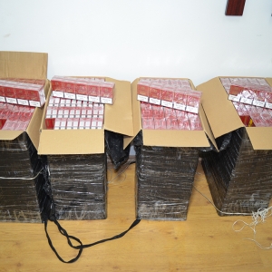 Trei maramureşeni cercetaţi pentru contrabandă şi 7.000 pachete ţigări confiscate la frontiera de nord