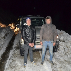 Trei maramureşeni cercetaţi pentru contrabandă şi 7.000 pachete ţigări confiscate la frontiera de nord