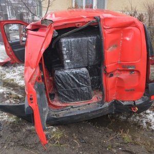 Peste 27.000 de pachete cu ţigări confiscate la frontiera de nord