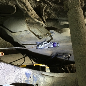 Ţigări de contrabandă ascunse rezervorul unui autoturism, descoperite la P.T.F. Sculeni