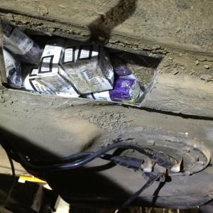 Ţigări de contrabandă ascunse rezervorul unui autoturism, descoperite la P.T.F. Sculeni