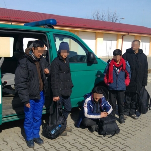 Cinci cetăţeni din Pakistan, depistaţi la frontiera cu Serbia de polițiștii de frontieră timişeni