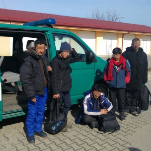 Cinci cetăţeni din Pakistan, depistaţi la frontiera cu Serbia de polițiștii de frontieră timişeni