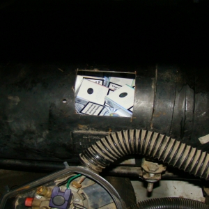 Ţigarete de contrabandă ascunse în butelia de gaz a unui autoturism, depistate la P.T.F. Galaţi-rutier