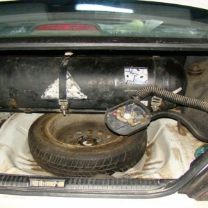 Ţigarete de contrabandă ascunse în butelia de gaz a unui autoturism, depistate la P.T.F. Galaţi-rutier