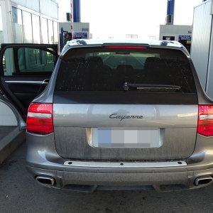 Autoturism de lux căutat în Belgia, descoperit la P.T.F. Calafat