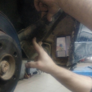 Ţigări de contrabandă depistate de poliţişti de frontieră