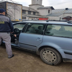Depistat la volan, deşi nu avea permis de conducere