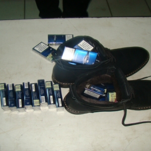 Ţigarete de contrabandă, descoperite la controlul de frontieră