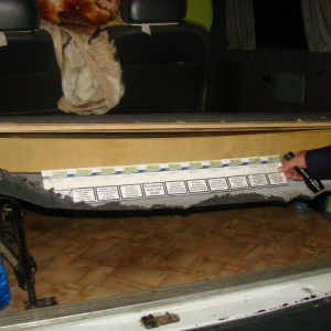 Ţigarete de contrabandă, descoperite la controlul de frontieră