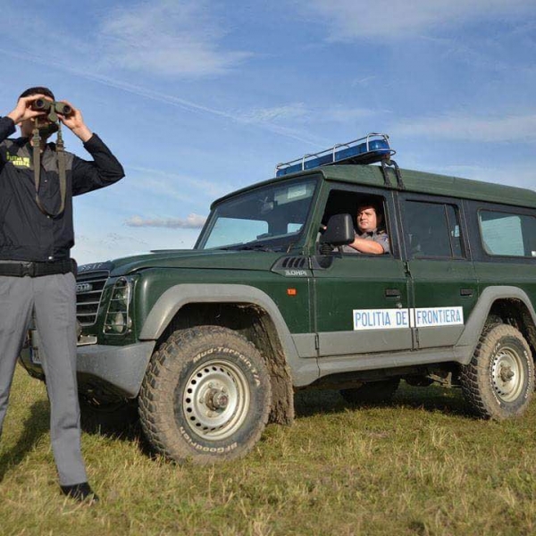 Patru cetăţeni Kosovo, opriți la frontiera cu Serbia