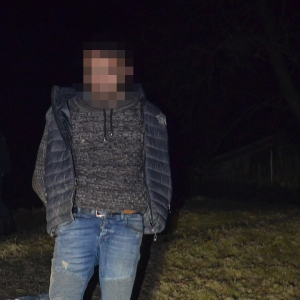 Țigări de contrabandă descoperite la frontiera verde