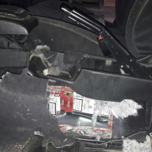 Ţigarete de contrabandă, descoperite la P.T.F. Sculeni