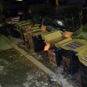 Peste 20.000 pachete cu țigări de contrabandă, descoperite la frontiera de nord