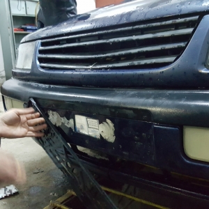 Ţigarete de contrabandă, descoperite de polițiștii de frontieră