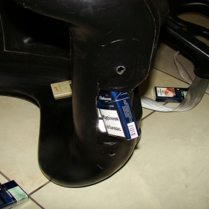 Țigări transportate cu snow-mobilul și ascunse într-un scaun auto pentru copii, descoperite de polițiștii de frontieră