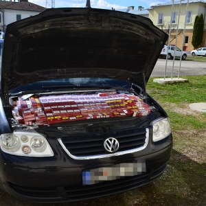 Aproximativ 12.000 pachete cu ţigări, confiscate la frontiera de nord