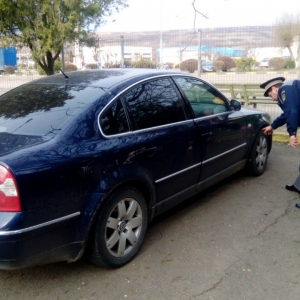 Autoturism căutat de autorităţile spaniole, descoperit la P.T.F. Albiţa