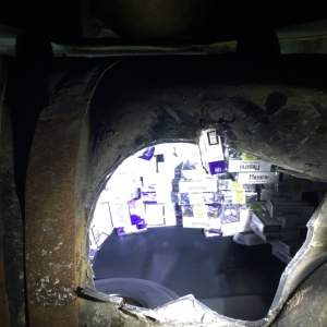 Ţigarete de contrabandă, descoperite de polițiștii de frontieră