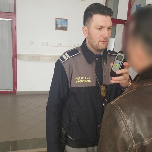Depistat conducând un autoturism, deşi era sub influenţa băuturilor alcoolice