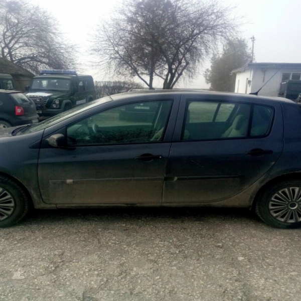 Autoturism căutat de autoritățile din Franţa, descoperit de polițiștii de frontieră