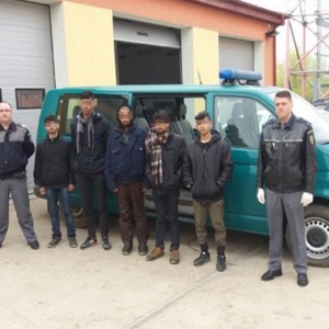 42 cetăţeni străini, opriţi la frontiera cu Serbia