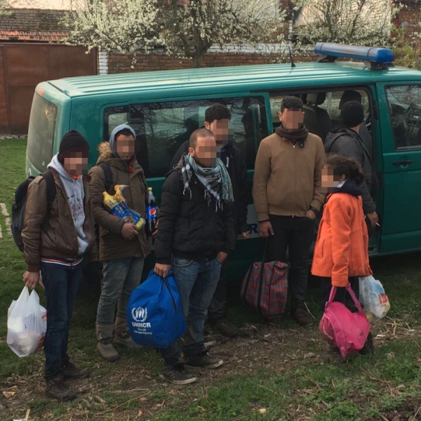 14 cetăţeni din  Irak și Siria, dintre care 4 copii, opriți la frontiera cu Serbia