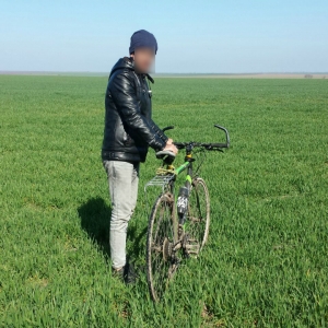 Un cetăţean turc a încercat să treacă ilegal frontiera, pe bicicletă