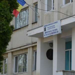 Depistat la volanul unui autoturism neînmatriculat şi fără a avea permis de conducere