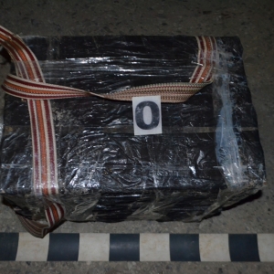 Doi cetățeni ucraineni cercetați pentru contrabandă și trecere frauduloasă a frontierei de stat