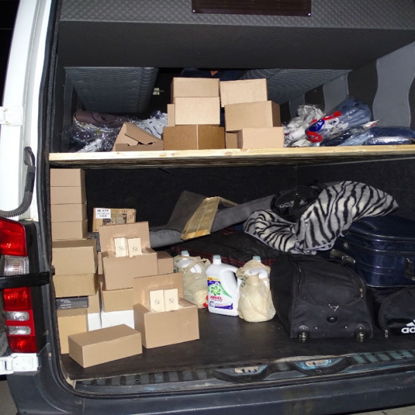 Parfumuri si tricouri, susceptibile a fi contrafăcute, confiscate la P.T.F Giurgiu