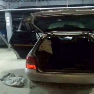 A fugit de poliţişti pentru a ascunde ţigările de contrabandă