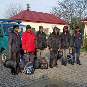 15  migranți din Cuba si Pakistan, opriţi la frontiera cu Serbia