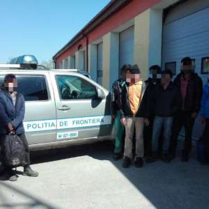 34 de cetățeni străini, opriţi la frontiera cu Serbia