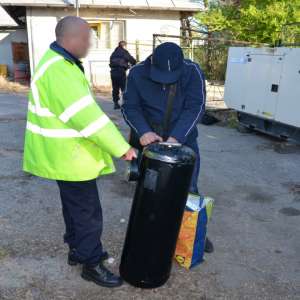 Peste 5.000 de ţigarete ascunse în butelia de gaz a unui autoturism, descoperite de poliţiştii de frontieră gălățeni