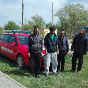 38 de cetățeni străini, opriţi la frontiera cu Serbia