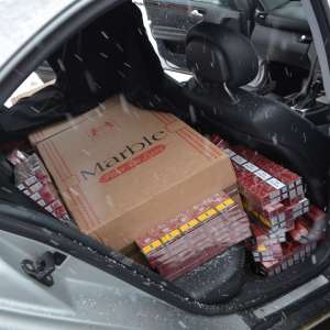 Urmărire în trafic pentru reținerea unui autoturism încărcat cu țigări de contrabandă