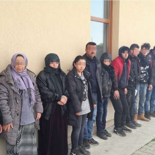 17  cetățeni din Siria şi Irak, opriţi la frontiera cu Serbia