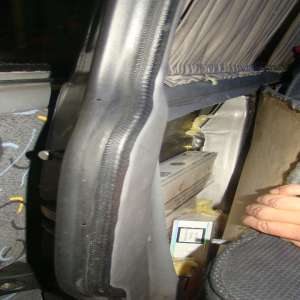 Microbuz antifonat cu țigări de contrabandă