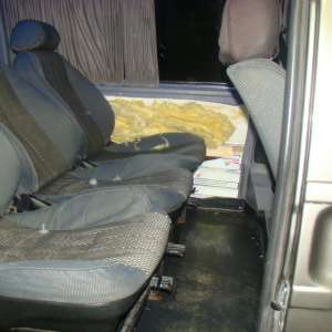 Microbuz antifonat cu țigări de contrabandă