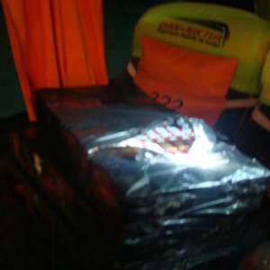 Ţigări ascunse în pereţii unui autocar şi în lada de alimente, descoperite la P.T.F. Albiţa