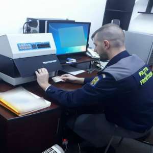 Permis de conducere fals, depistat la controlul de frontieră