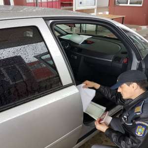 Autoturism radiat din circulaţie, depistat la frontieră