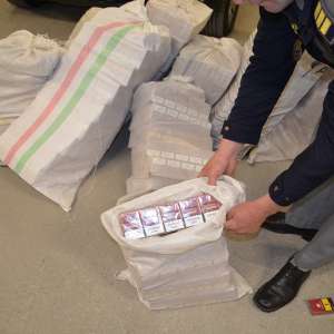 Țigări de contrabandă în valoare de peste 78.000 lei, confiscate la frontiera de nord