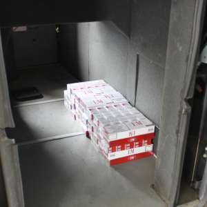 Aproximativ 10.000 de ţigarete nedeclarate, descoperite la P.T.F. Oancea