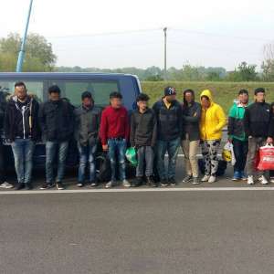 17 cetățeni străini opriți la frontieră din drumul ilegal spre Spaţiul Schengen