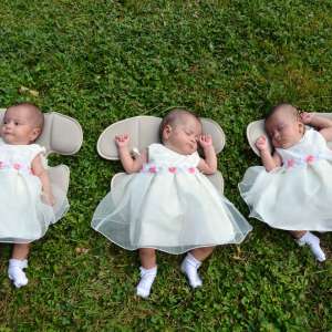 Lucrurile cu adevărat importante în viaţă sunt cele care ne fac ochii să strălucească, gura să surâdă şi inima să zboare. Bucură-te!