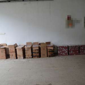 Peste 21.000 pachete ţigări confiscate în urma unei percheziţii şi a unor misiuni desfăşurate la frontiera de stat