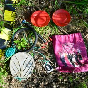 Trei tineri au trecut peste râul Prut mii de pachete de țigări, folosind o saltea pneumatica și vâslind cu farfurii din plastic